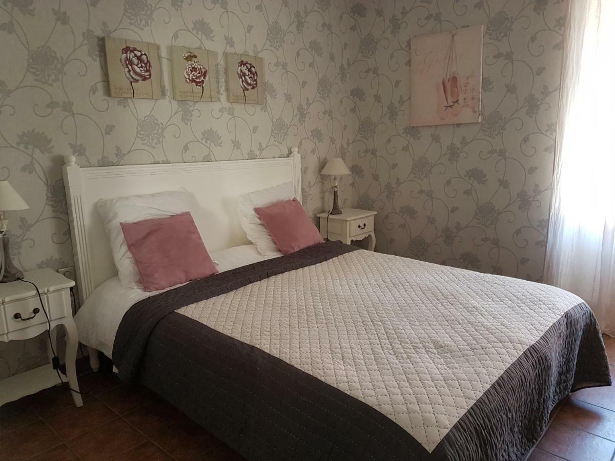 Bed and Breakfast Les Imperiales Boursault Екстер'єр фото